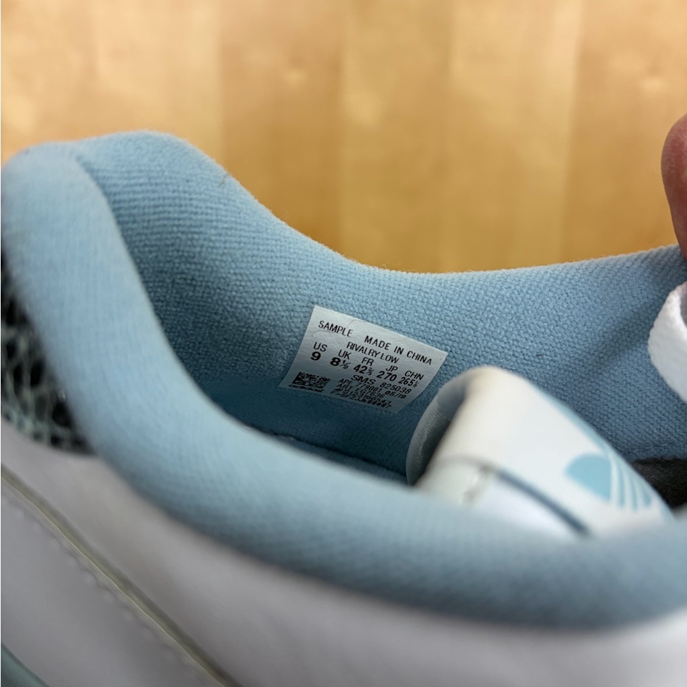 adidas Rivalry Low EG7636 SAMPLE - Picture 3 of 3